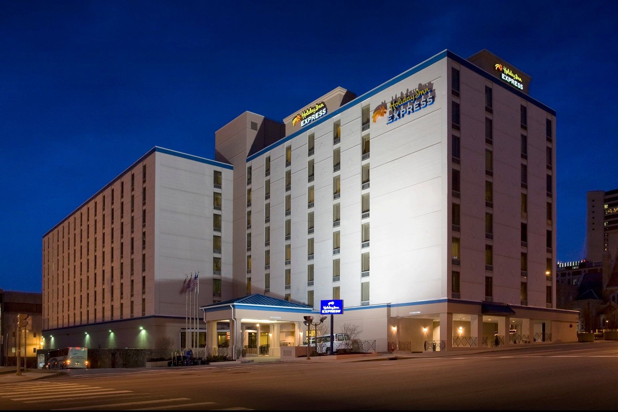 Holiday Inn Express Nashville-Downtown - Broadway By Ihg Εξωτερικό φωτογραφία